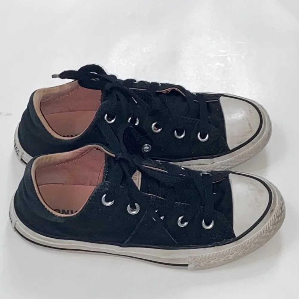 Converse Chuck Taylor All Madison Low Top Girl Shoes Size 1
